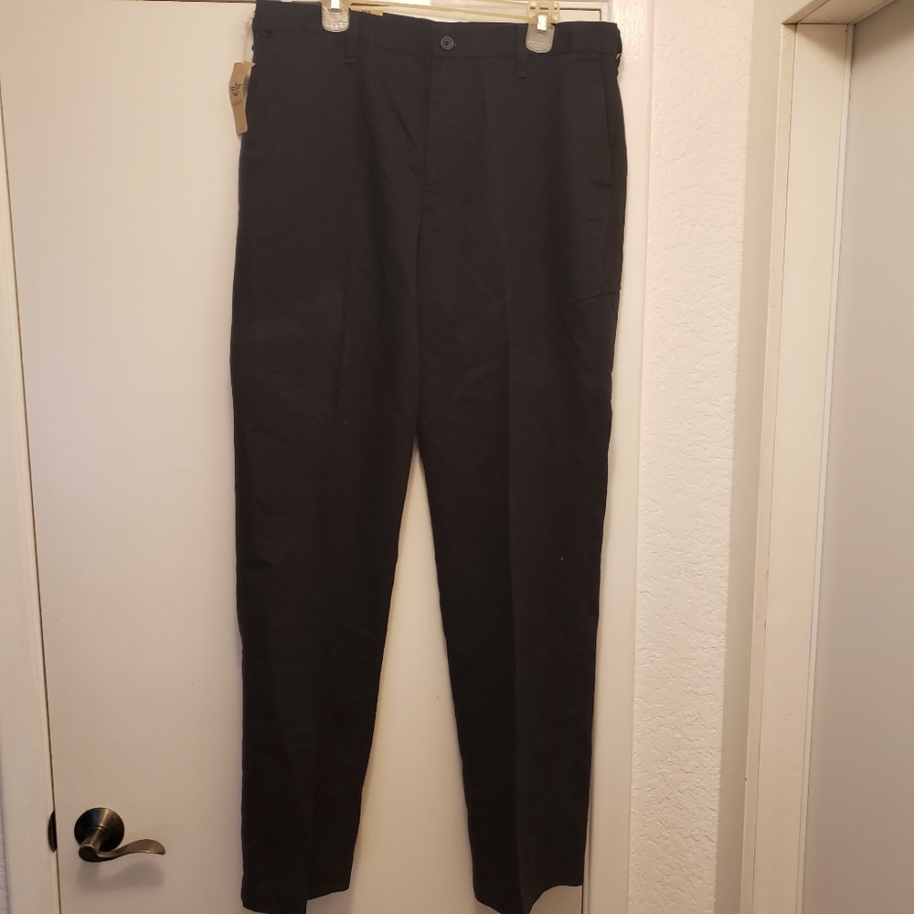 Dockers Men's Dress Pants D3 Classic Fit Size 36x34 Black Pants Confort Waist